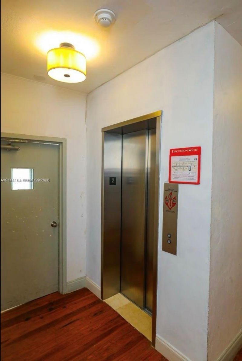 3710 Collins Ave , Unit N-206, Miami Beach, FL 33140 Photo
