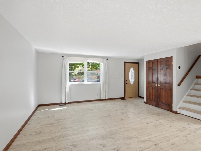 5173 Raspberrybush Court , Columbus, OH 43230 Photo 9