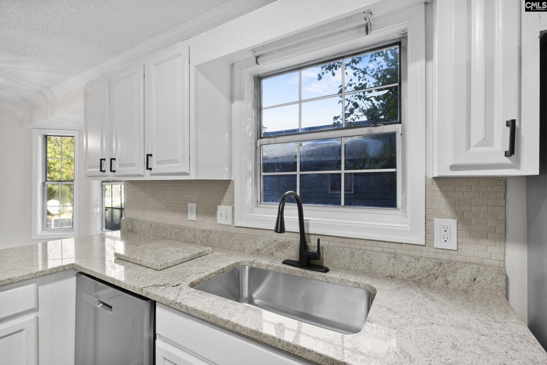 212 Elstow Road  Photo 10