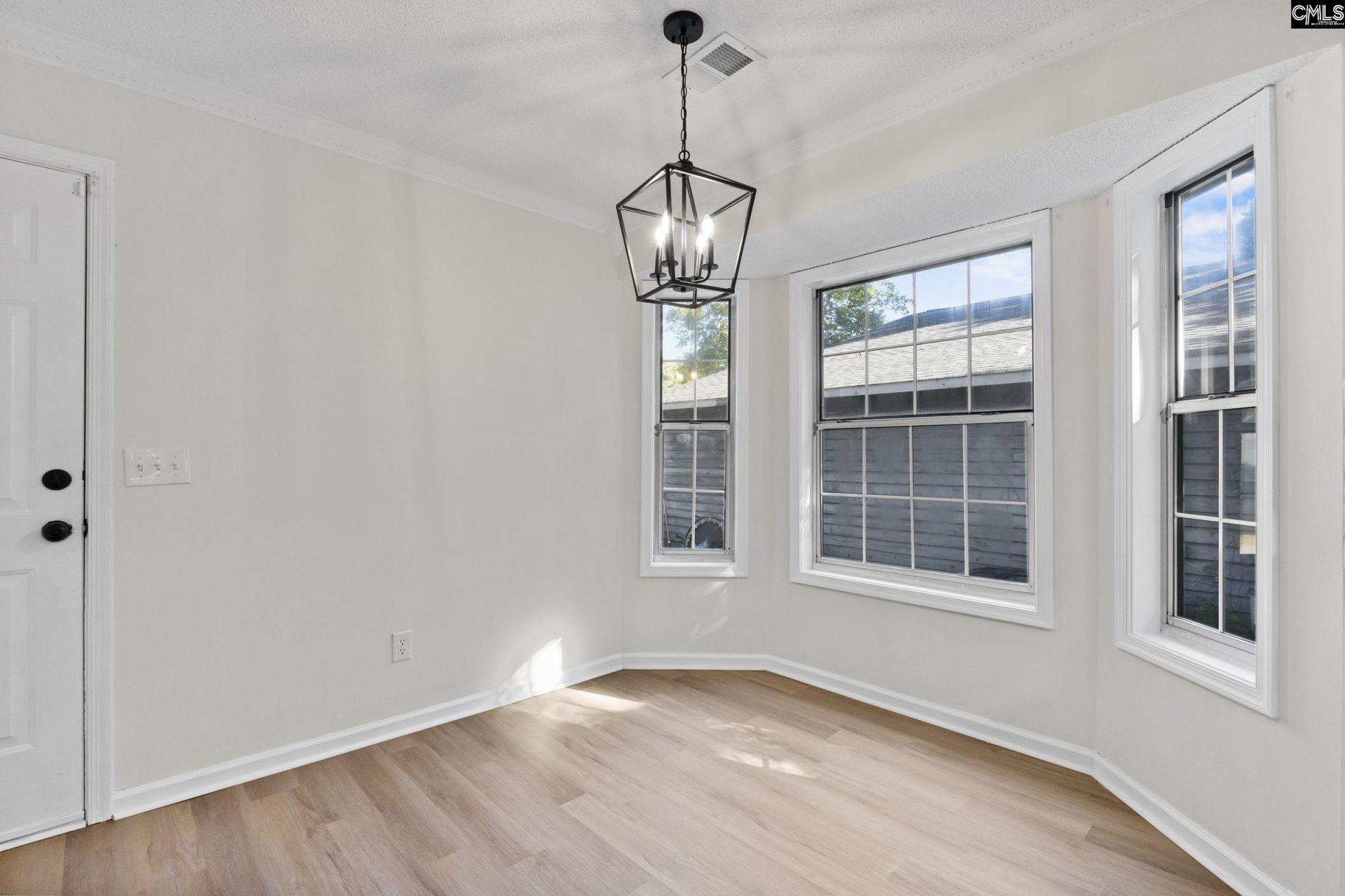 212 Elstow Road  Photo 11