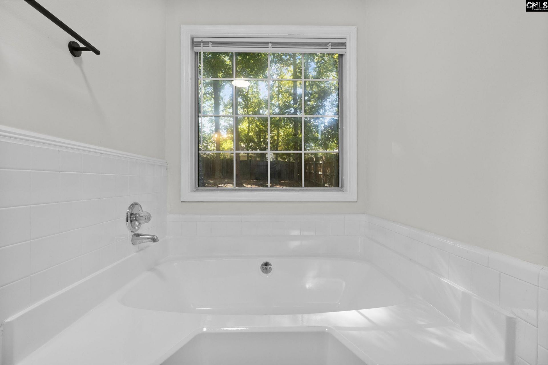 212 Elstow Road  Photo 17