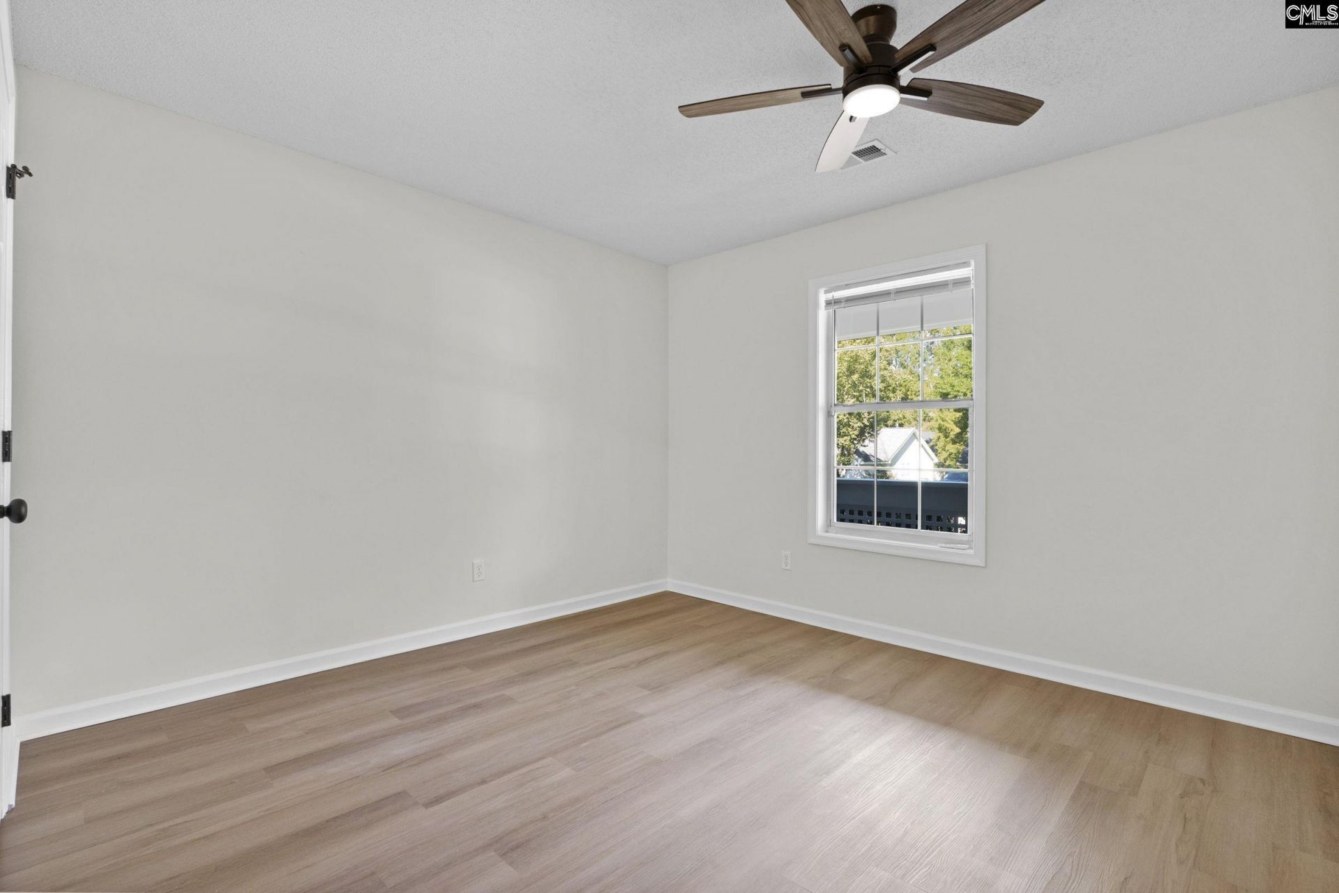 212 Elstow Road  Photo 18