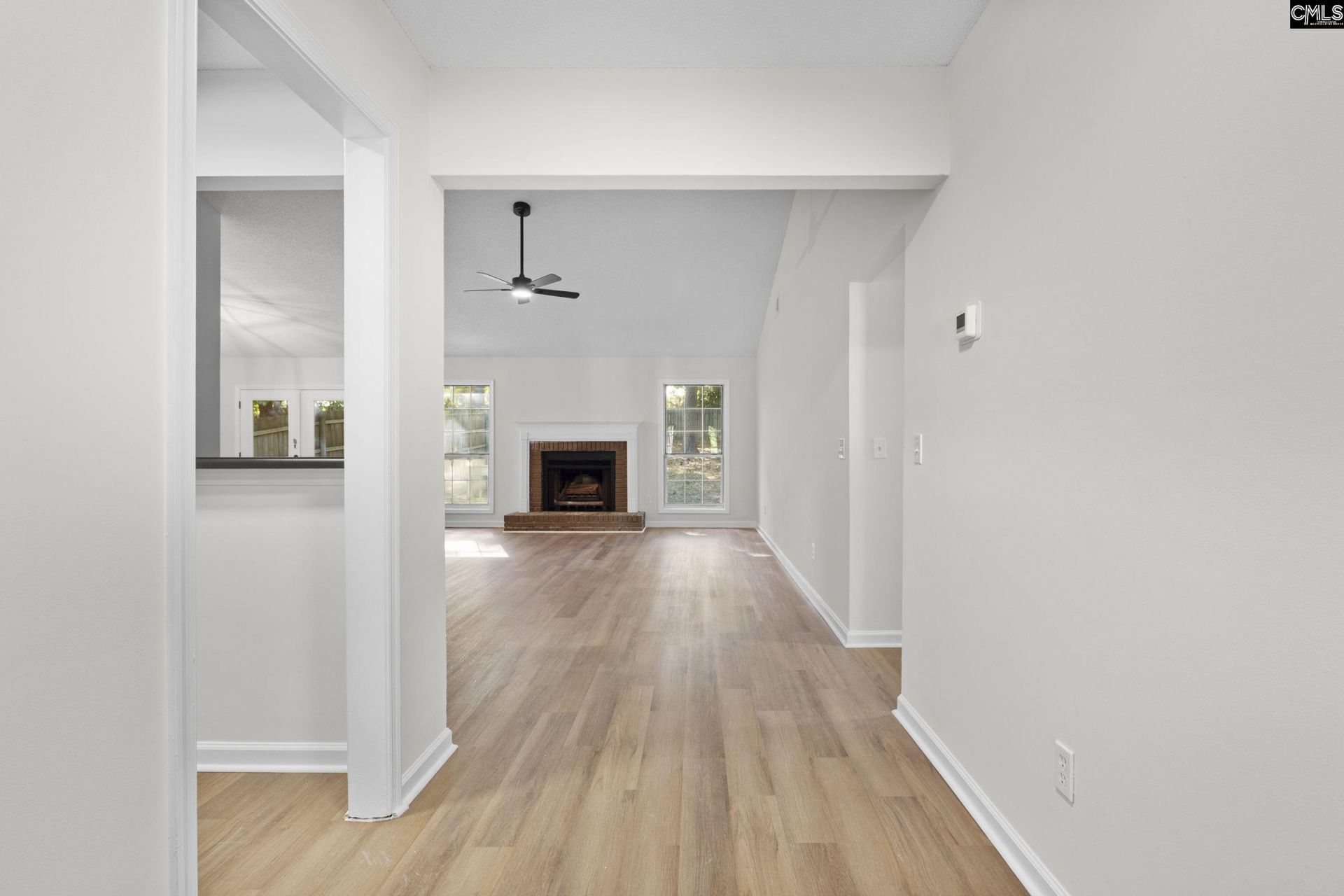 212 Elstow Road  Photo 4
