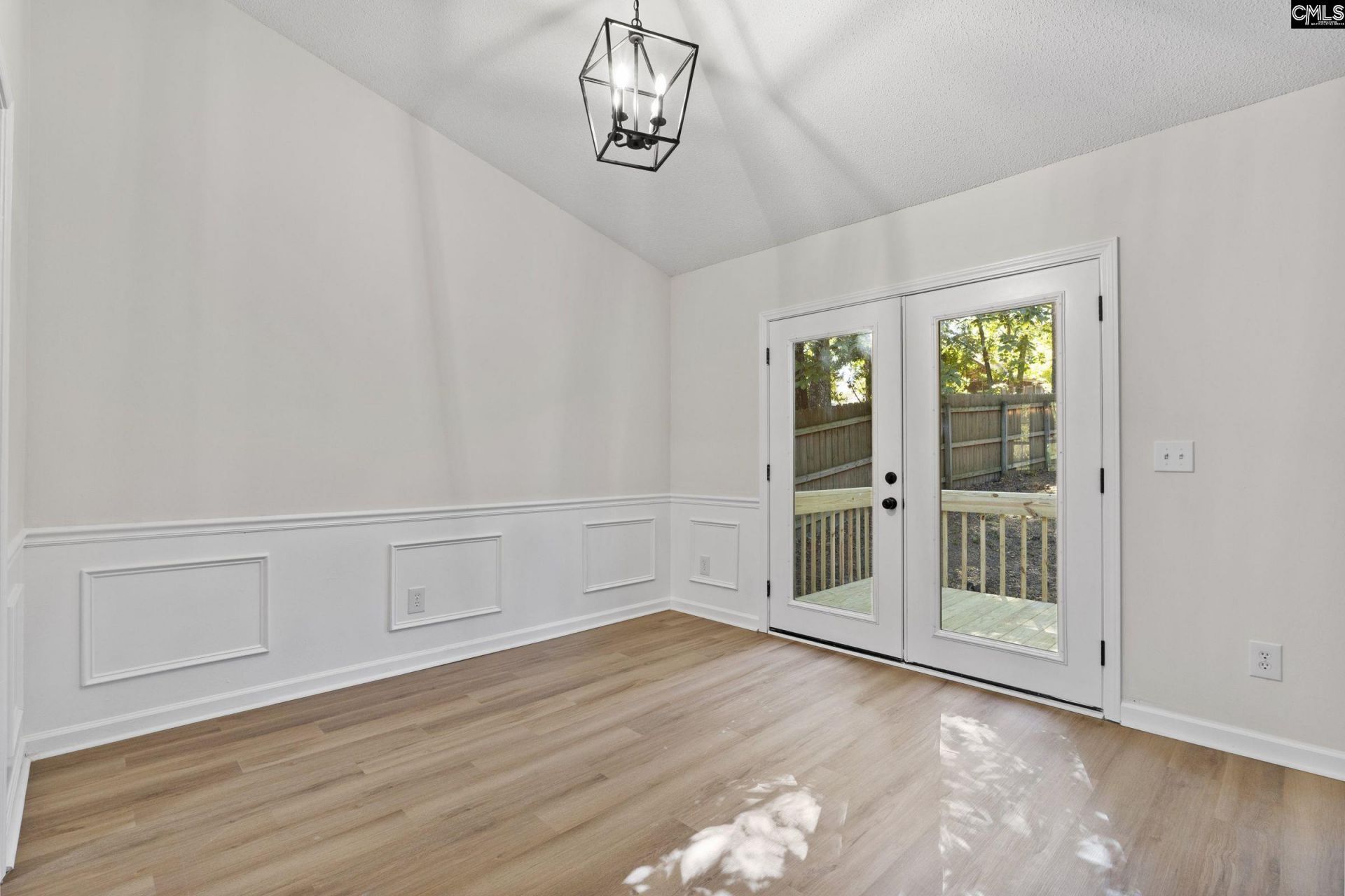 212 Elstow Road  Photo 7