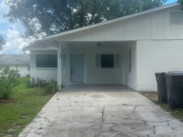 724 W ALAMO DRIVE , LAKELAND, FL 33813
