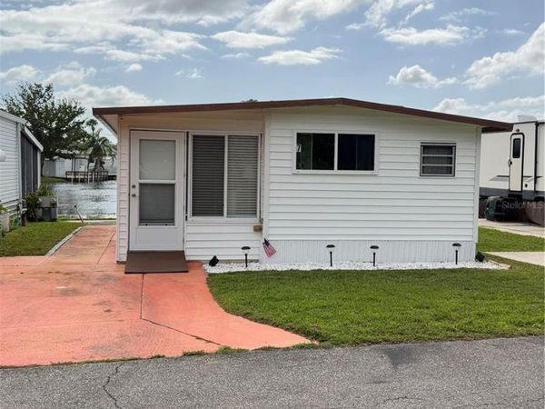 7 PINE DRIVE , OSTEEN, FL 32764