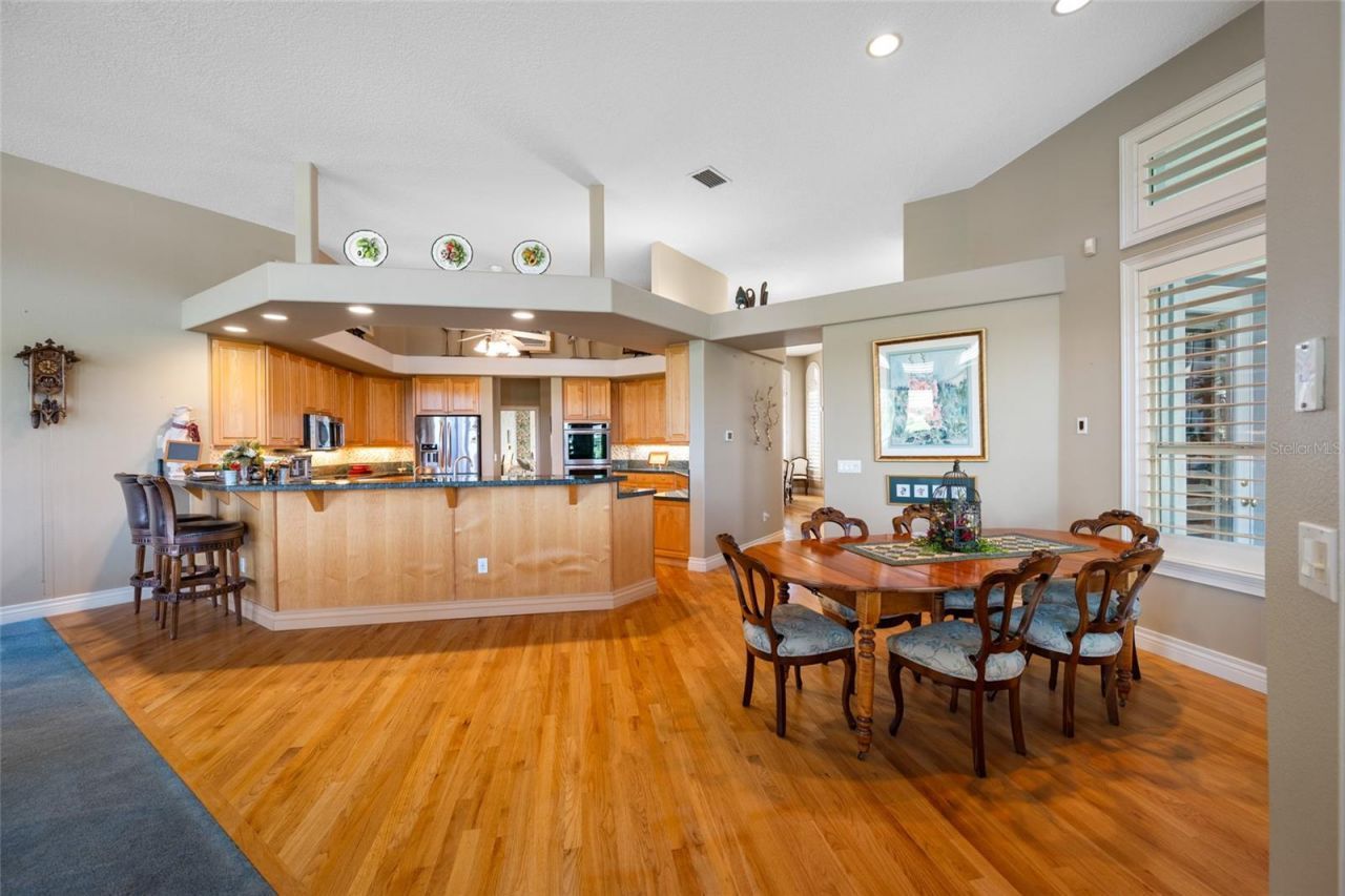 7885 Bayou Club Boulevard, Seminole, FL 33777 Photo