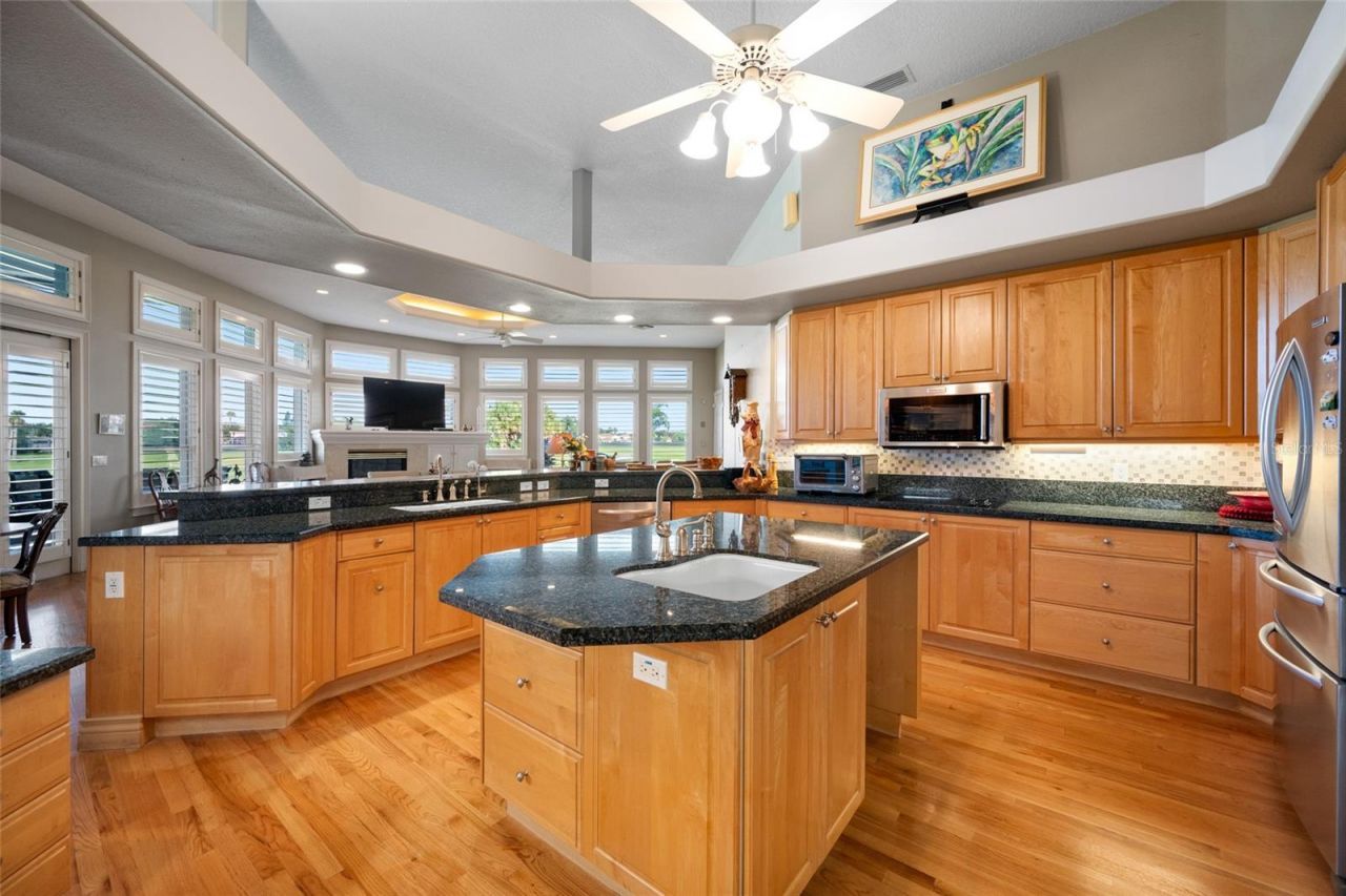 7885 Bayou Club Boulevard, Seminole, FL 33777 Photo