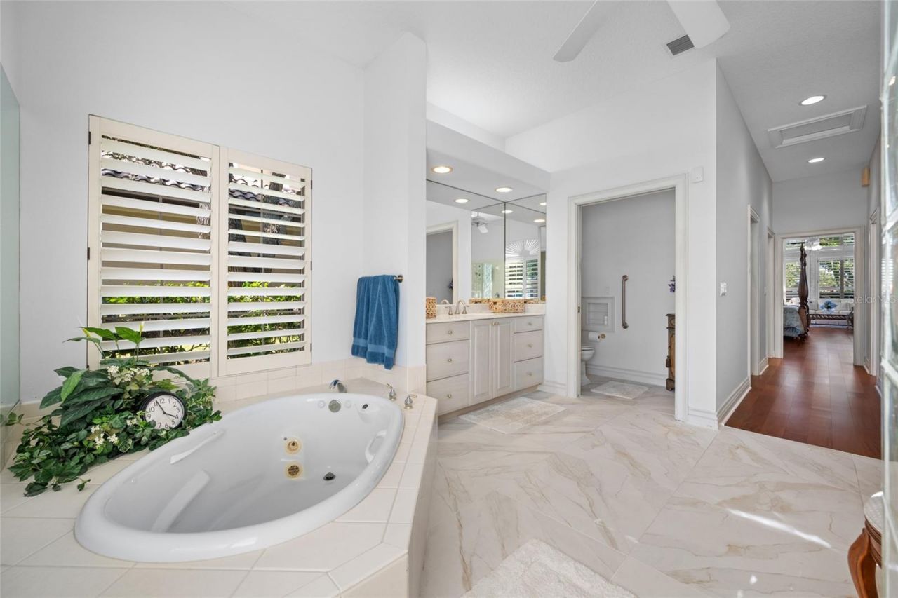 7885 Bayou Club Boulevard, Seminole, FL 33777 Photo