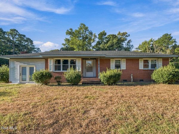 104 Live Oak Drive NE, Leland, NC 28451