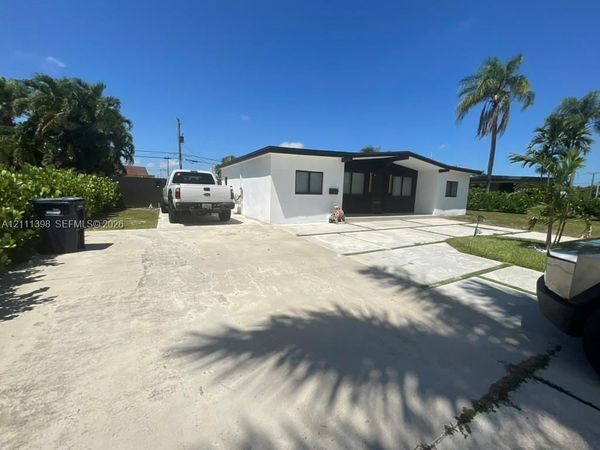 10721 SW 47th Ter , Miami, FL 33165