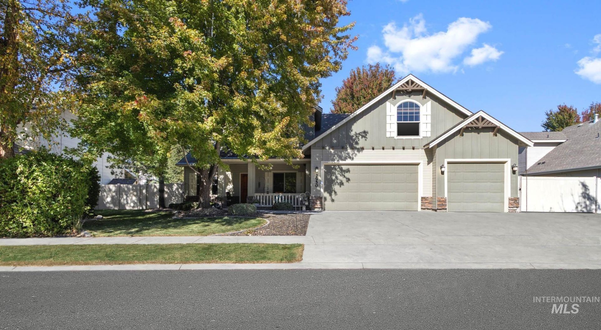 2950 E Lucca Dr, Meridian, ID 83642 Main Photo