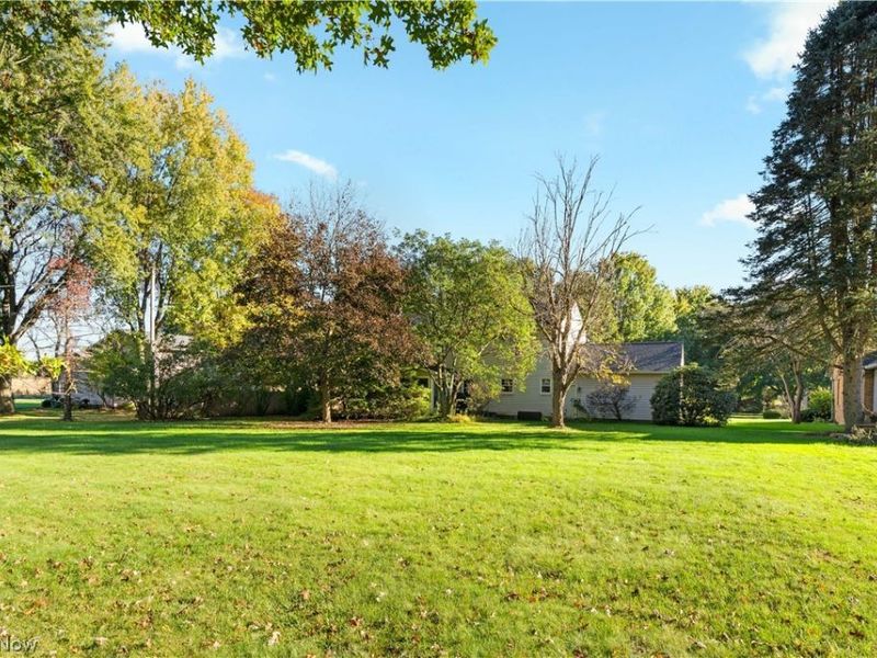 1545 Pinecone Street NW, North Canton, OH 44720 Photo 3