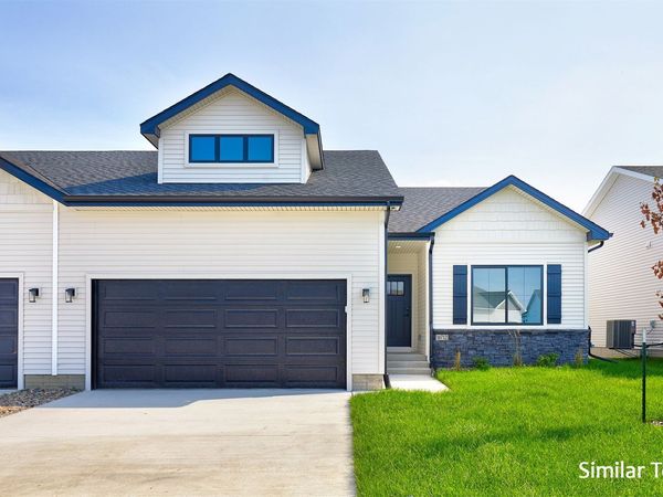 9147 Robinson Drive, West Des Moines, IA 50266