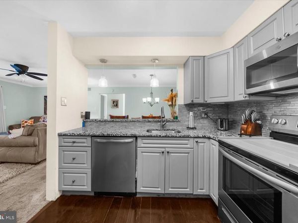 748 E PARKER STREET, LANGHORNE, PA 19047
