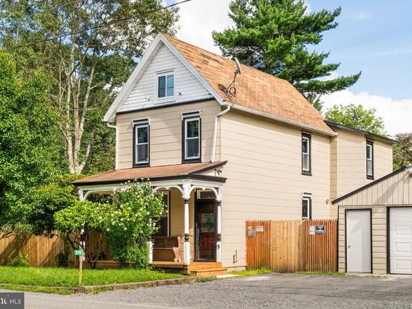 219 SUMMIT AVENUE , POCONO SUMMIT, PA 18346