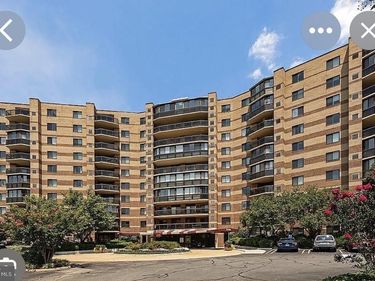 8350 GREENSBORO DRIVE, Unit 424, MCLEAN, VA 22102