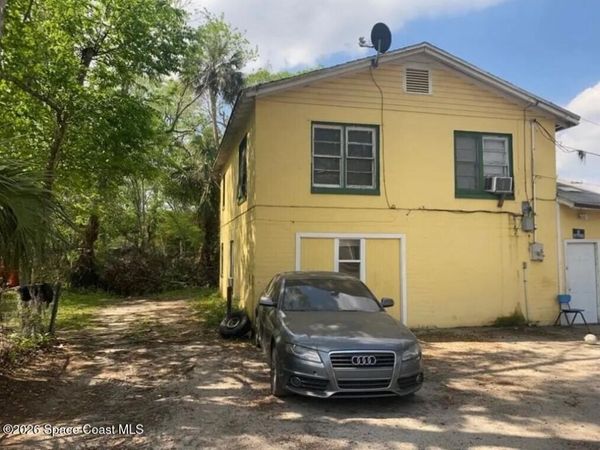 647 Madison Avenue , Daytona Beach, FL 32114