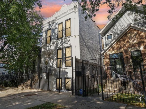 2322 W Montana Street , Chicago, IL 60647