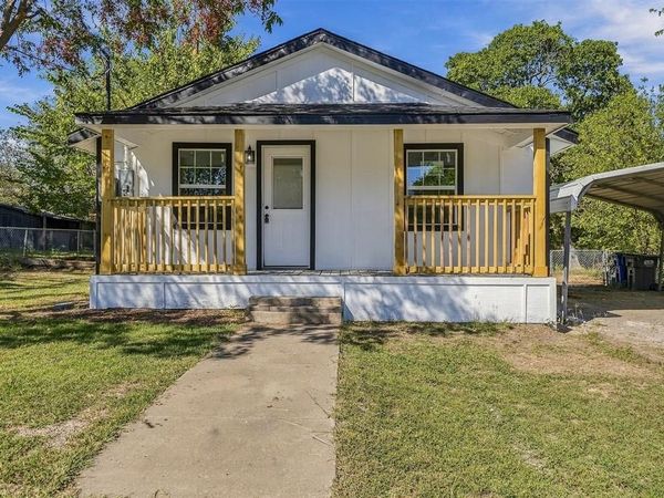 528 E Jefferson Street, Van Alstyne, TX 75495