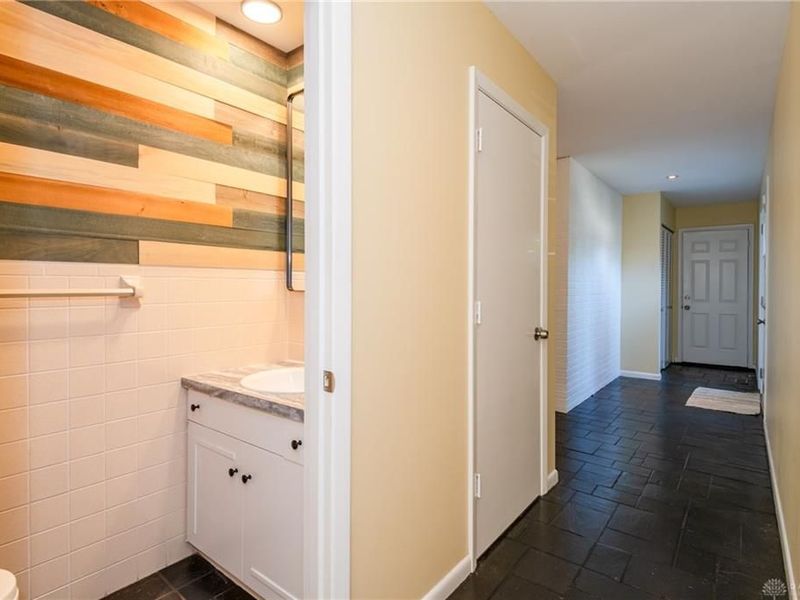 5837 Jennysim Place, Dayton, OH 45415 Photo 21
