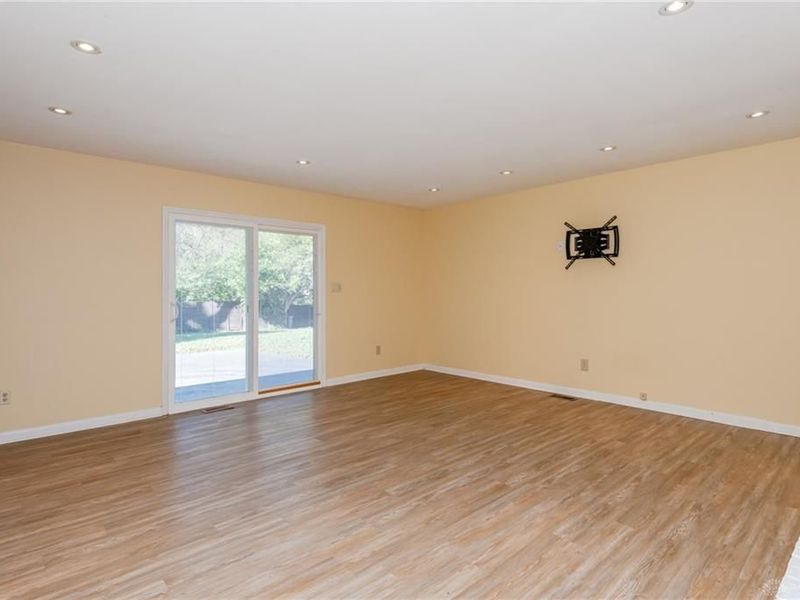 5837 Jennysim Place, Dayton, OH 45415 Photo 5