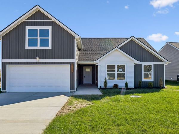 1226 Heflin St E, Cedar Hill, TN 37032