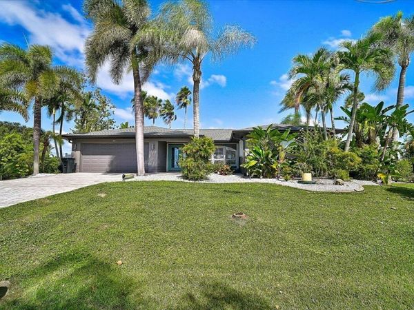 8877 CALUMET BOULEVARD, PORT CHARLOTTE, FL 33981