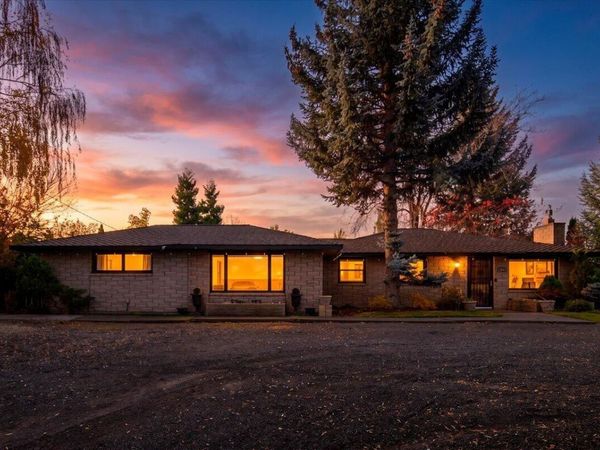 2846 W Antler Avenue, Redmond, OR 97756