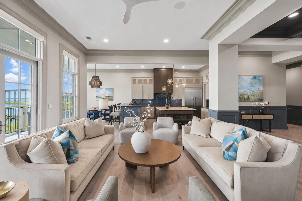 108 Fairbanks Oak Alley Photo 21