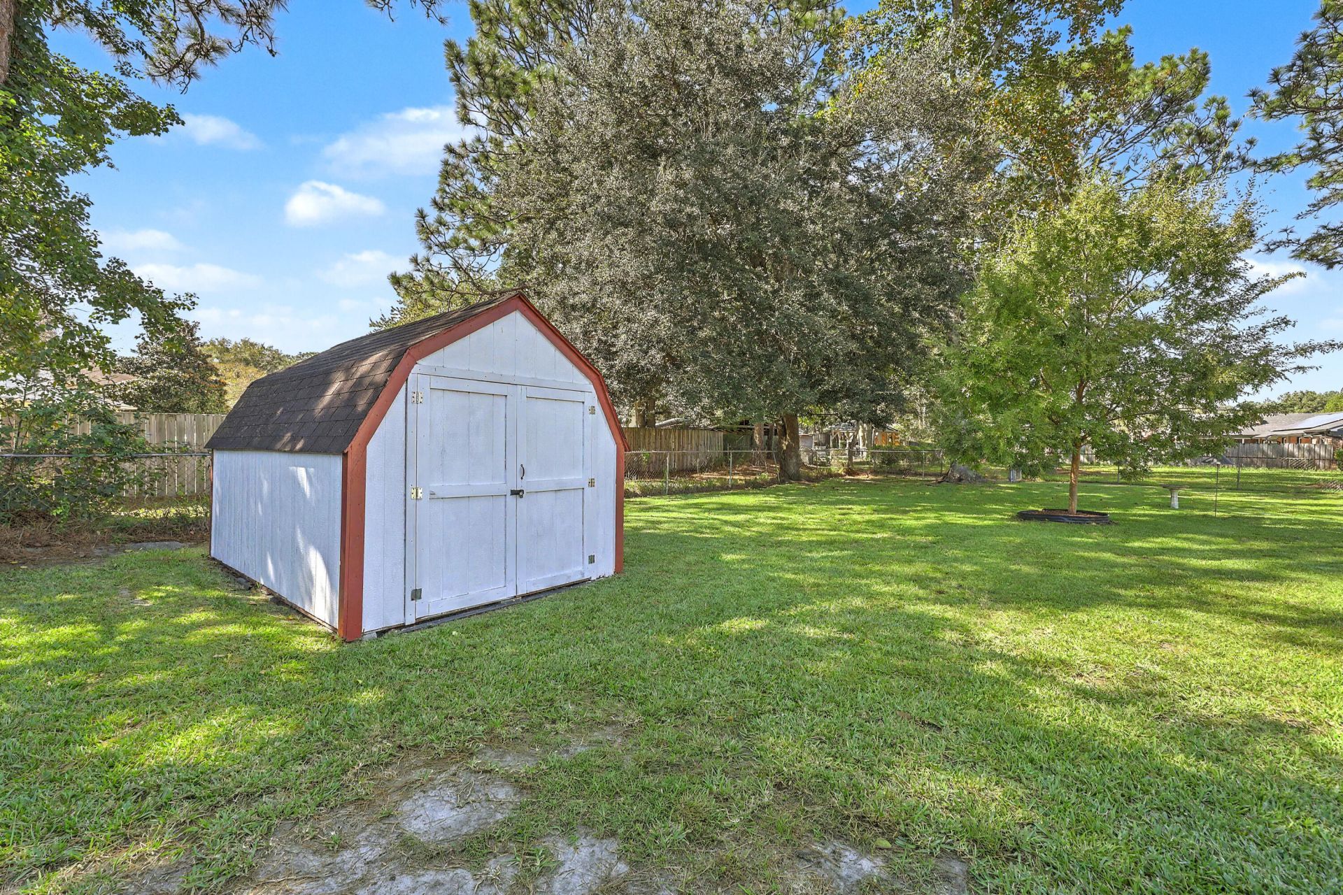 208 Longleaf Road Photo 33