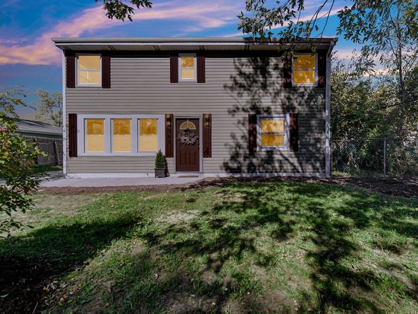 363 Pinewood Drive, Valparaiso, IN 46385