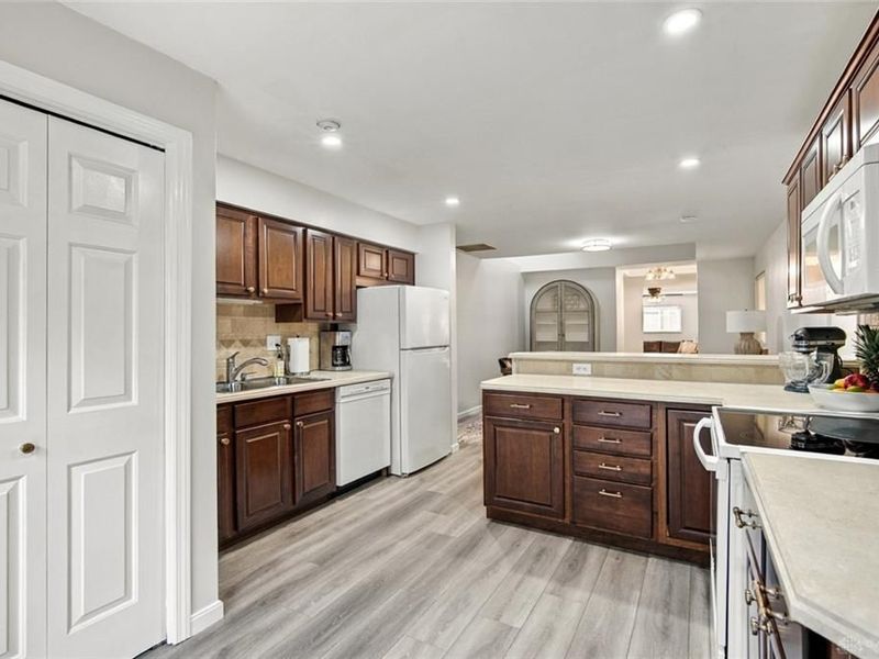 6208 Clematis Drive, Miami Township, OH 45449 Photo 14