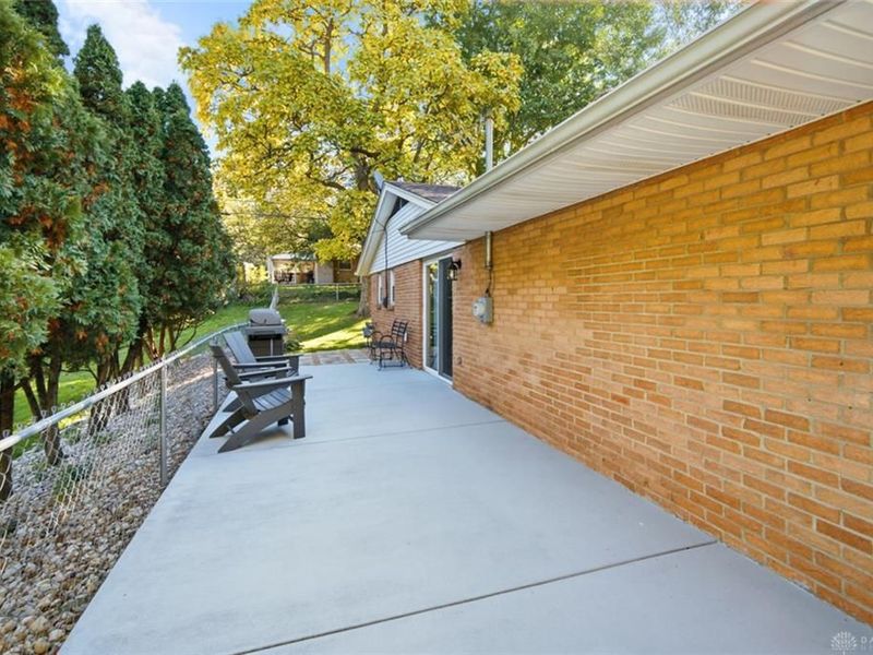 6208 Clematis Drive, Miami Township, OH 45449 Photo 3