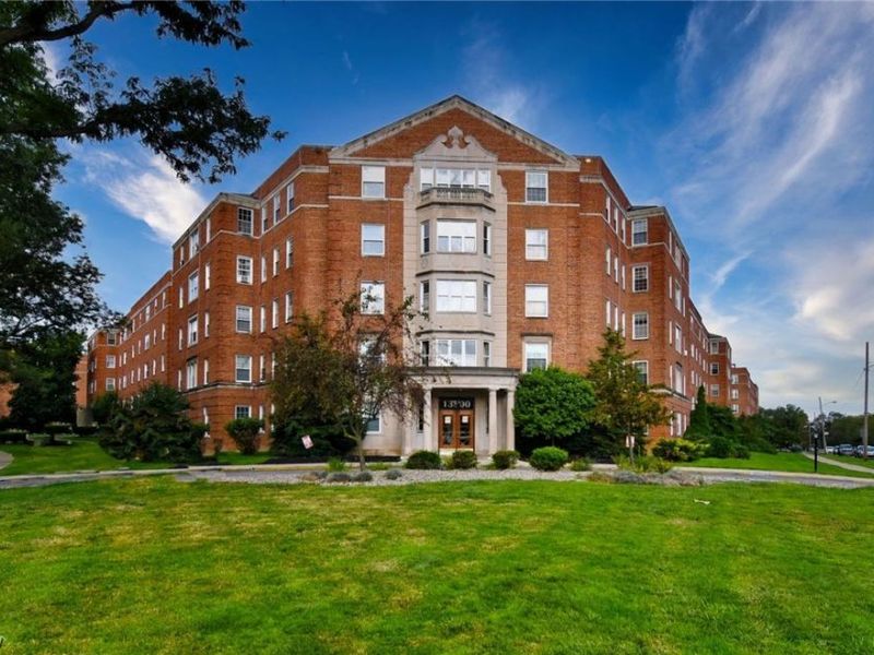 13800 Fairhill Road, Unit 312, Shaker Heights, OH 44120 Photo 1