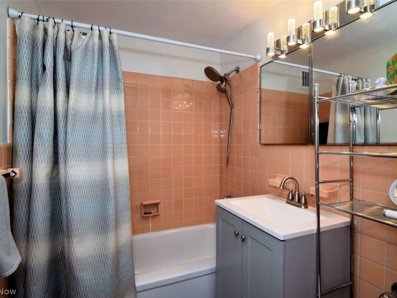 13800 Fairhill Road, Unit 312, Shaker Heights, OH 44120 Photo 14