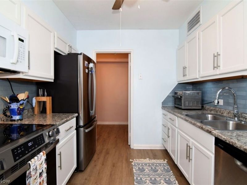 13800 Fairhill Road, Unit 312, Shaker Heights, OH 44120 Photo 5