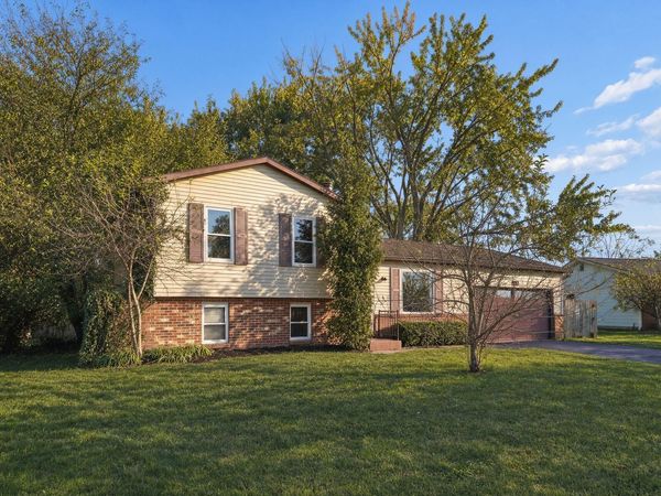 2265 Park Ridge Drive , Grove City, OH 43123