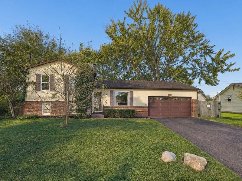 2265 Park Ridge Drive , Grove City, OH 43123 Photo 2