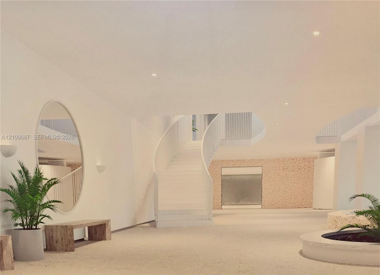 5555 Collins Ave , Unit 5C, Miami Beach, FL 33140 Photo