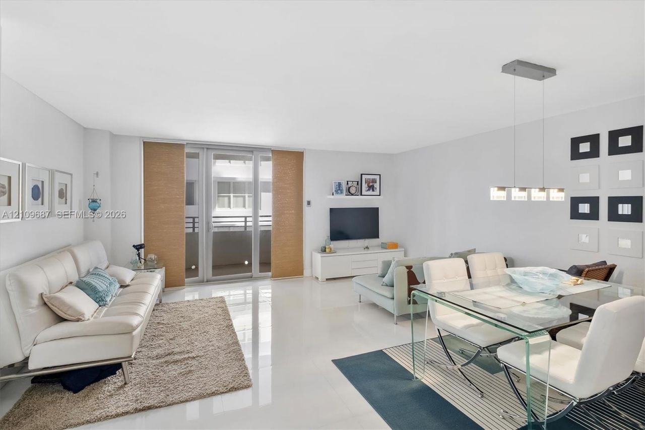 5555 Collins Ave , Unit 5C, Miami Beach, FL 33140 Photo