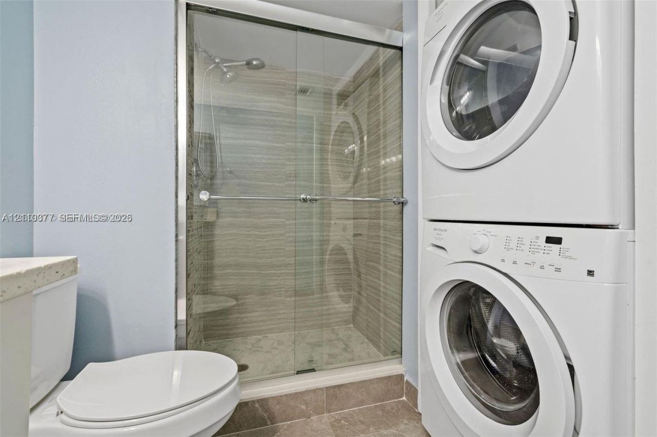 390 Racquet Club Rd , Unit 202, Weston, FL 33326 Photo
