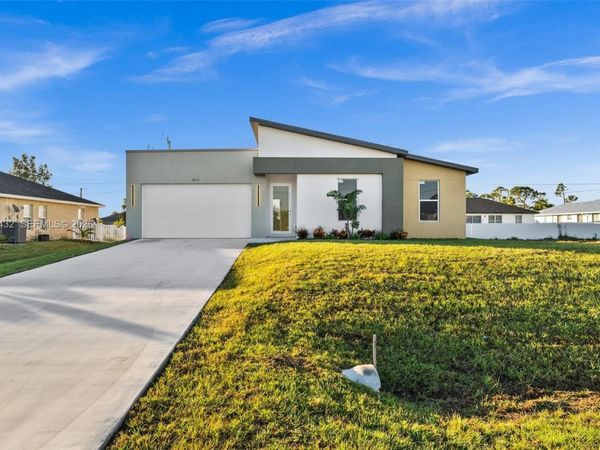 2814 NW 5th Ter , Cape Coral, FL 33993