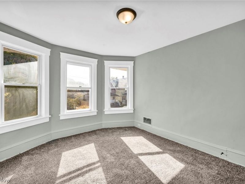 3822 Carlyle Avenue, Cleveland, OH 44109 Photo 23