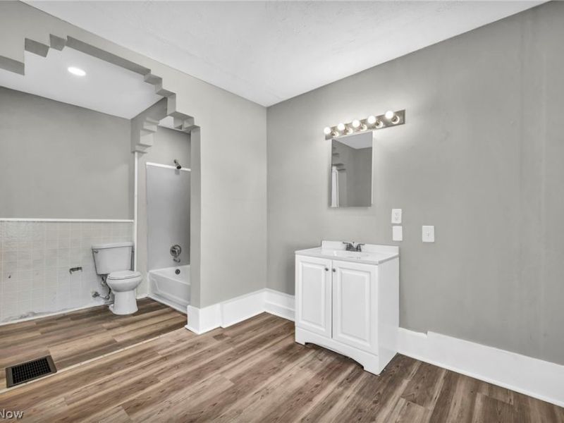 3822 Carlyle Avenue, Cleveland, OH 44109 Photo 42