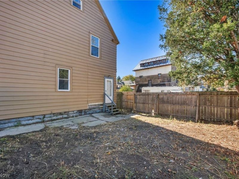 3822 Carlyle Avenue, Cleveland, OH 44109 Photo 47