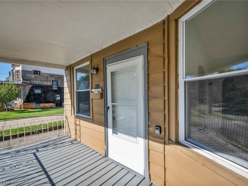 3822 Carlyle Avenue, Cleveland, OH 44109 Photo 5