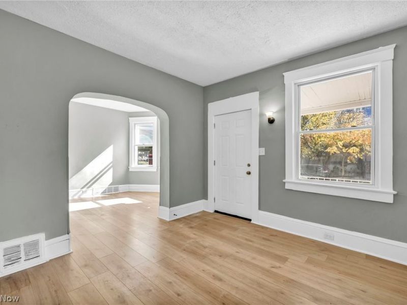 3822 Carlyle Avenue, Cleveland, OH 44109 Photo 9
