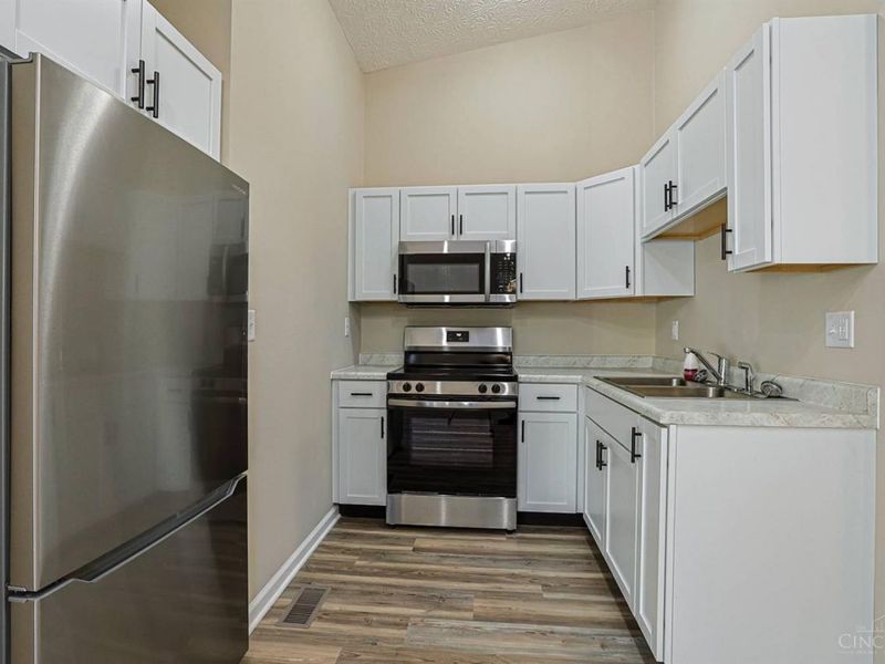 4745 Caprice Drive, Unit 5, Middletown, OH 45044 Photo 9