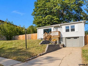 2306 Lillian Street, Bellevue, NE 68147